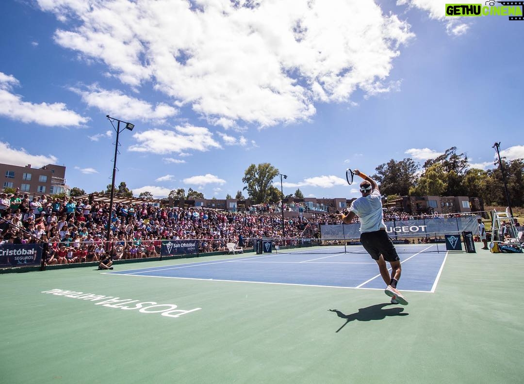 Juan Martin del Potro Instagram - Disfruté mucho compartir el entrenamiento con todos ustedes y a la vez poder ayudar. GRACIAS TANDIL 💖🙌#EntrenamientoAbierto #Tandil #Delpo Tandil, Argentina