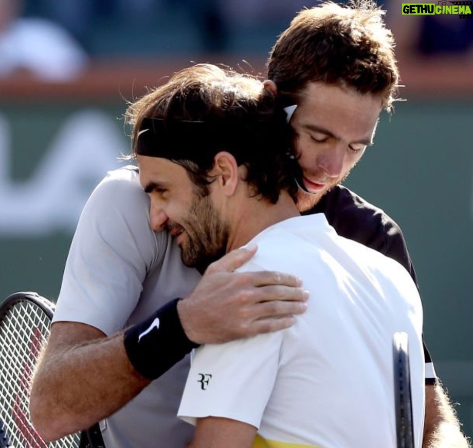 Juan Martin del Potro Instagram - Hiciste del tenis un deporte único. Gracias por enseñarnos con tu ejemplo dentro y fuera de la cancha. Soy un agradecido por haber compartido tu carrera y haber podido jugar tantos partidos juntos. Gracias. Gracias por ponernos a prueba a todos, elevar la vara en cada torneo que jugamos, por todo lo que has dado para nuestro deporte y lo cálido que siempre fuiste conmigo, y tantas otras cosas. Estoy triste, es una noticia que no quería escuchar. Pero te deseo una gran vida junto a Mirka y tus niños. 💙 You made tennis a unique sport. Thank you for teaching us with your example, in and out court. I'm thankful for shearing your journey and being able to play so many matches together. Thank you. Thank you for testing us all, raising our standards in every tournament we played, for everything you’ve given for our sport, for how warm you always were with me, and so many other things. I'm sad, this is something I didn’t want to hear. I do wish you a great life with Mirka and your kids.