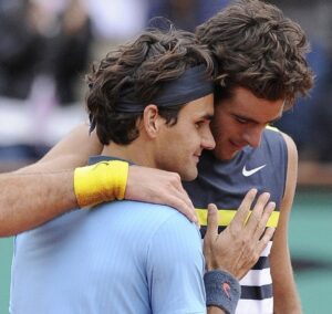 Juan Martin del Potro Instagram - Hiciste del tenis un deporte único.
Gracias por enseñarnos con tu ejemplo dentro y fuera de la cancha. Soy un agradecido por haber compartido tu carrera y haber podido jugar tantos partidos juntos. 
Gracias. Gracias por ponernos a prueba a todos, elevar la vara en cada torneo que jugamos, por todo lo que has dado para nuestro deporte y lo cálido que siempre fuiste conmigo, y tantas otras cosas.
Estoy triste, es una noticia que no quería escuchar. Pero te deseo una gran vida junto a Mirka y tus niños. 💙

You made tennis a unique sport.
Thank you for teaching us with your example, in and out court. I'm thankful for shearing your journey and being able to play so many matches together.
Thank you. Thank you for testing us all, raising our standards in every tournament we played, for everything you’ve given for our sport, for how warm you always were with me, and so many other things.
I'm sad, this is something I didn’t want to hear. I do wish you a great life with Mirka and your kids.