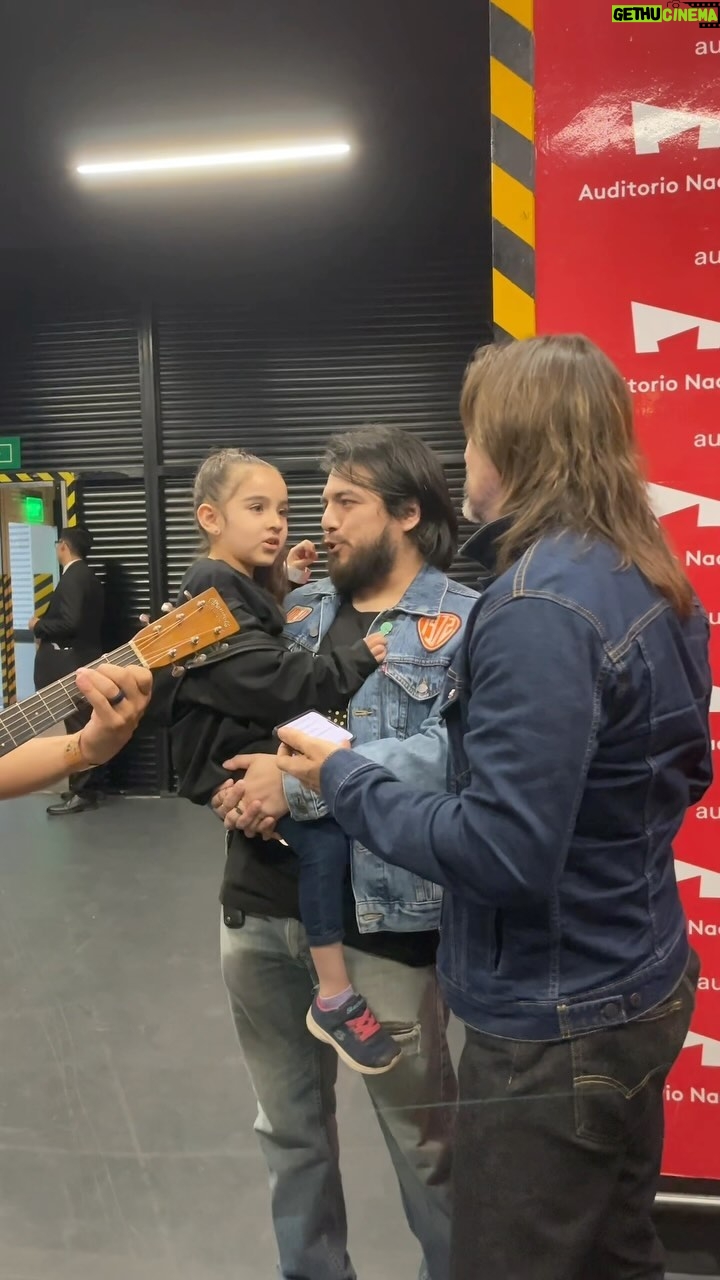Juanes - 40.2K Likes - Vannia, aquí está Mayo para ti♥️