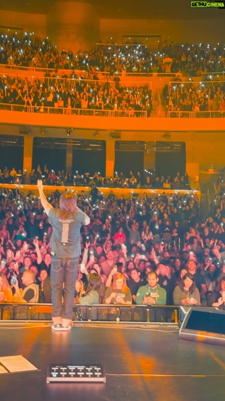 Juanes Instagram - GRACIAS Los Angeles por una noche de locos🔥🔥🔥 estos SOLD OUT son un sueño hecho realidad♥️🙏🏼