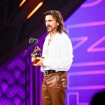Juanes Instagram – Una semana llena de emociones y mucho agradecimiento con esta vida que me ha dado tanta música y amistades. 

#LatinGRAMMY 📸 @marioalzatee Latin Grammy, Sevilla