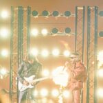 Juanes Instagram – Una semana llena de emociones y mucho agradecimiento con esta vida que me ha dado tanta música y amistades. 

#LatinGRAMMY 📸 @marioalzatee Latin Grammy, Sevilla