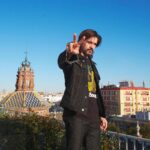 Juanes Instagram – Una semana llena de emociones y mucho agradecimiento con esta vida que me ha dado tanta música y amistades. 

#LatinGRAMMY 📸 @marioalzatee Latin Grammy, Sevilla