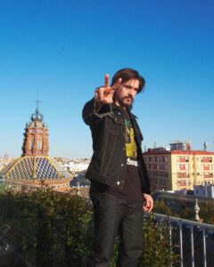 Juanes Instagram - Una semana llena de emociones y mucho agradecimiento con esta vida que me ha dado tanta música y amistades. #LatinGRAMMY 📸 @marioalzatee Latin Grammy, Sevilla