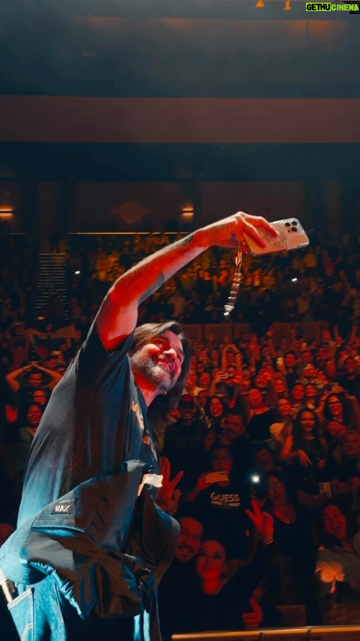 Juanes Instagram - Sacramento!! Gracias por este SOLD OUT🔥🙏🏼 anoche fue increíble!❤️🔥
