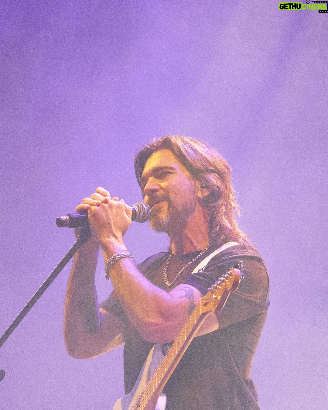 Juanes Instagram - Santa Cruz ! Eres lo maxxx gracias !🇧🇴🔥