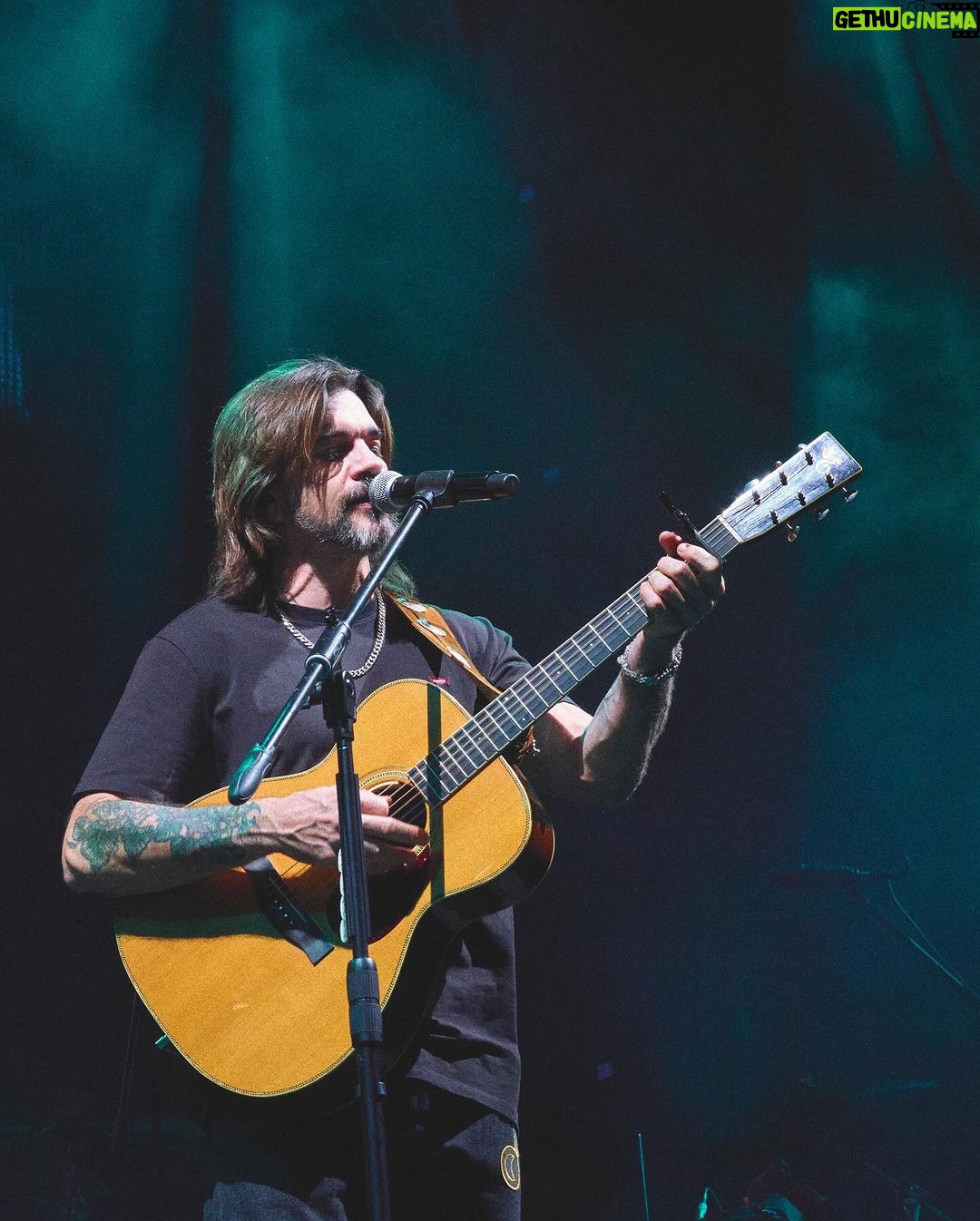 Juanes Instagram - Santa Cruz ! Eres lo maxxx gracias !🇧🇴🔥
