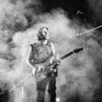 Juanes Instagram - Bogotá. Es difícil juntar todos mis sentimientos en pocas palabras sobre lo que viví anoche en @cordillerafestival …aunque si tuviera que hacerlo quizá escogería “poesía” “magia” y “gratitud”. No pueden imaginar lo que significa su cariño para mí, tocar en mi tierra y sentir que ustedes están conmigo es el mejor de los sentimientos y lo mejor de todo, la luna fue testigo. Espero verme reflejado con ustedes en el espejo del tiempo para siempre. Los AMO🙏🏼🔥❤️‍🔥🇨🇴 Bogotá D.C, Colombia