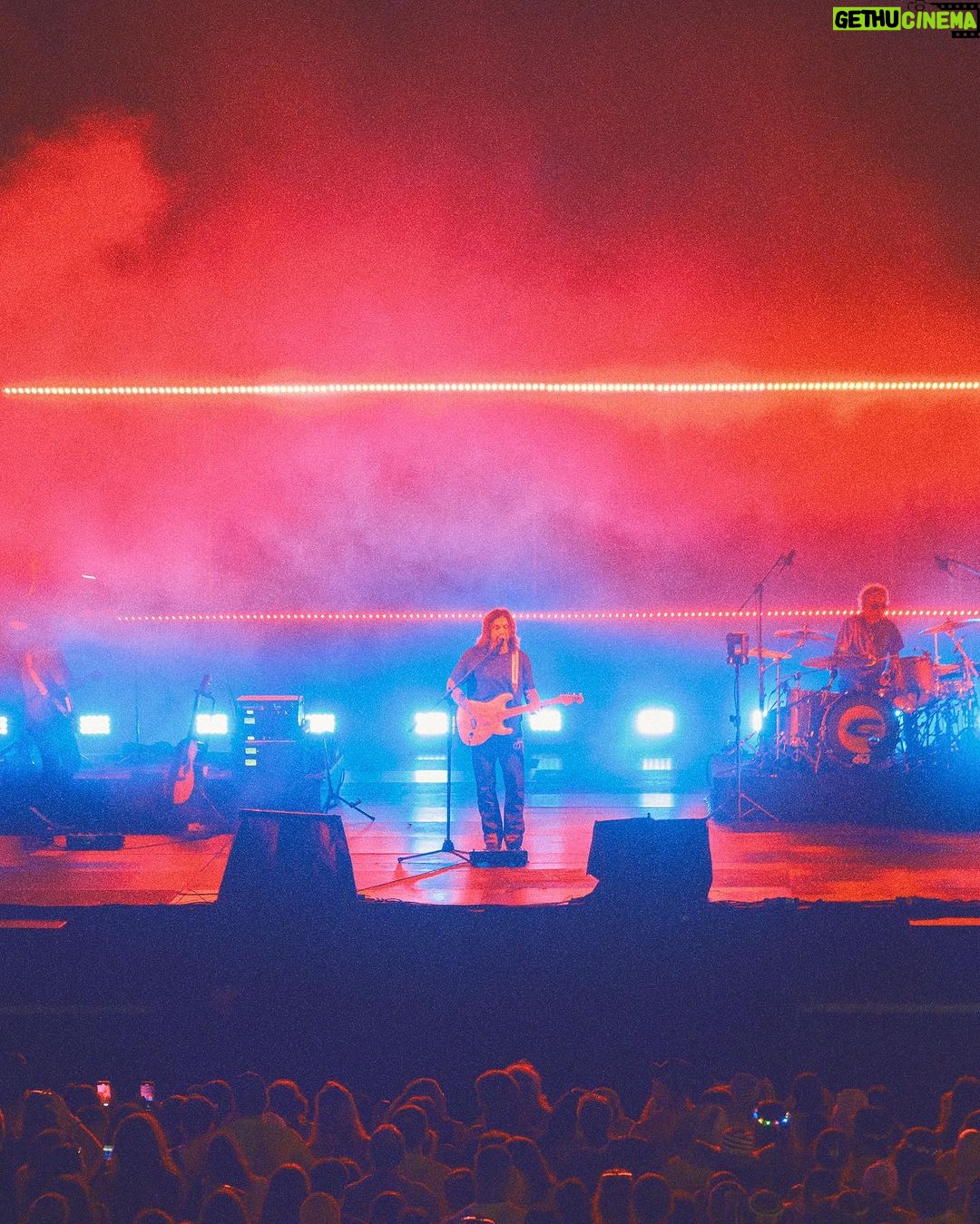 Juanes Instagram - Lanzarote ! Mil y mil gracias por habernos hecho tan felices anoche. Por haber cantado y bailado con nosotros como lo hicieron. LOS AMO.