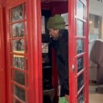 Juanes Instagram - Por aquí en 🇬🇧 mandando a ensillar la yegua colorada 🎥 by @paloma.aristizabal