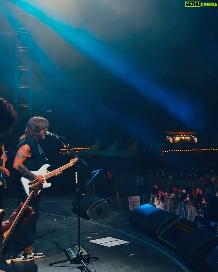 Juanes Instagram - Austin馃敟 la pasamos incre铆ble anoche!! Me voy esperando volver馃檹馃徏 Gracias @besamemuchofest por la invitaci贸n