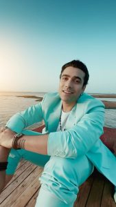 Jubin Nautiyal Instagram - It’s raining dreams . Happy monsoon 🫶🏻. #pehlibaarishmein @rochakkohli @ghuggss @harryanand Back Waters Nashik