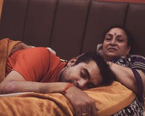 Jubin Nautiyal Instagram - An early dose of vitamin MOM . 🔆

#roadtorecovery