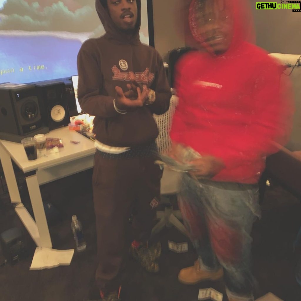 Juice WRLD Instagram - Still got them trues on my ass Me and bro talking bout the days we ain’t have A pot to piss in or the Jordan’s off the rack He was booling in the Nola I was vibing in chiraq We cherish every moment cuz we can’t get em back With music ima drug dealer come and get the crack We putting up stats while they putting up a act I give f enough to tell the truth I put the f in fact 💉