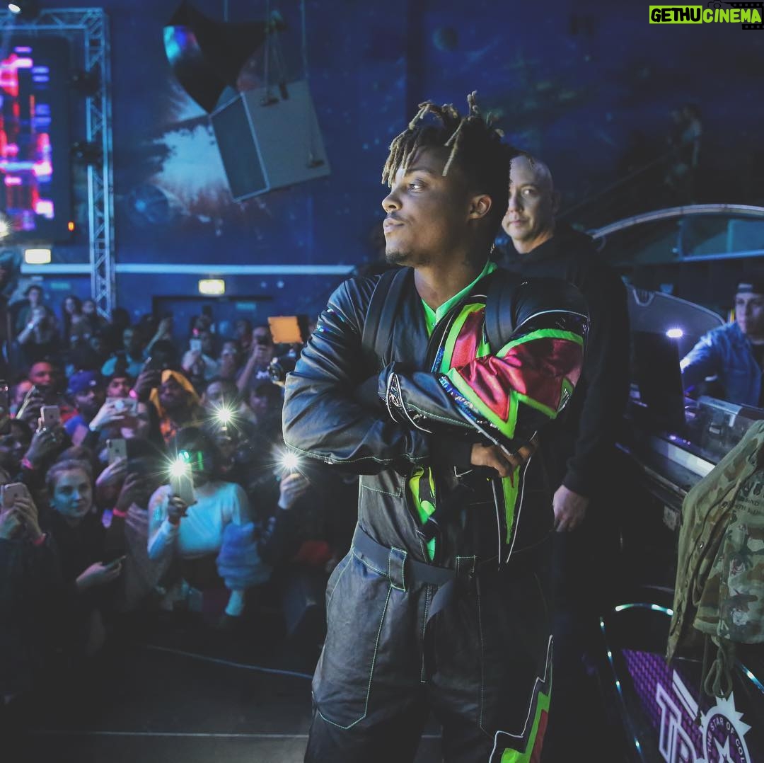 Juice WRLD Instagram - THIS YEAR 💎☠️♾ TAKE OVER..in the club dancing after checking the stats 🤣😈☠️