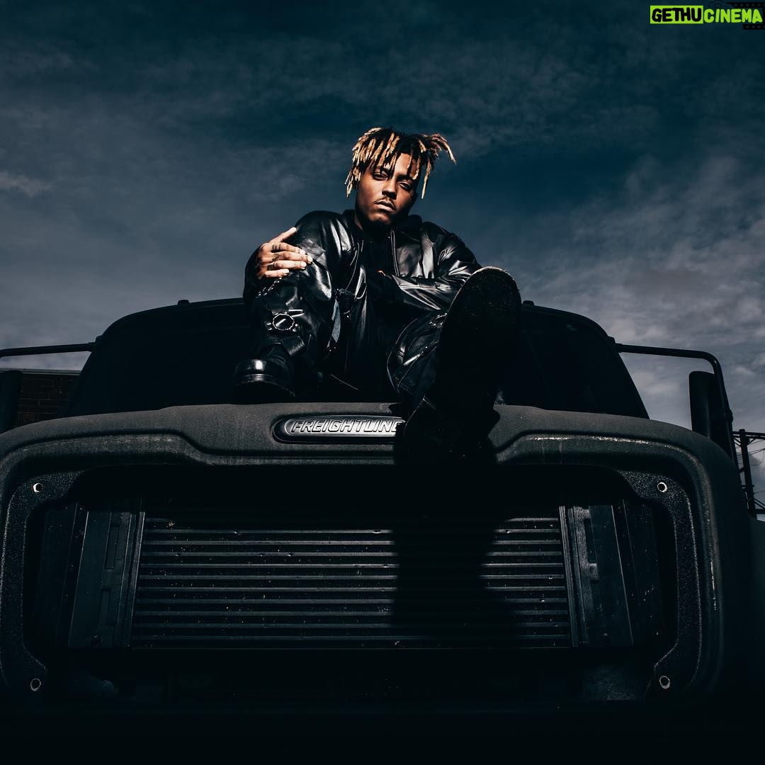 Juice WRLD Instagram - My new single “hear me calling drops” on every platform in 3 hours.