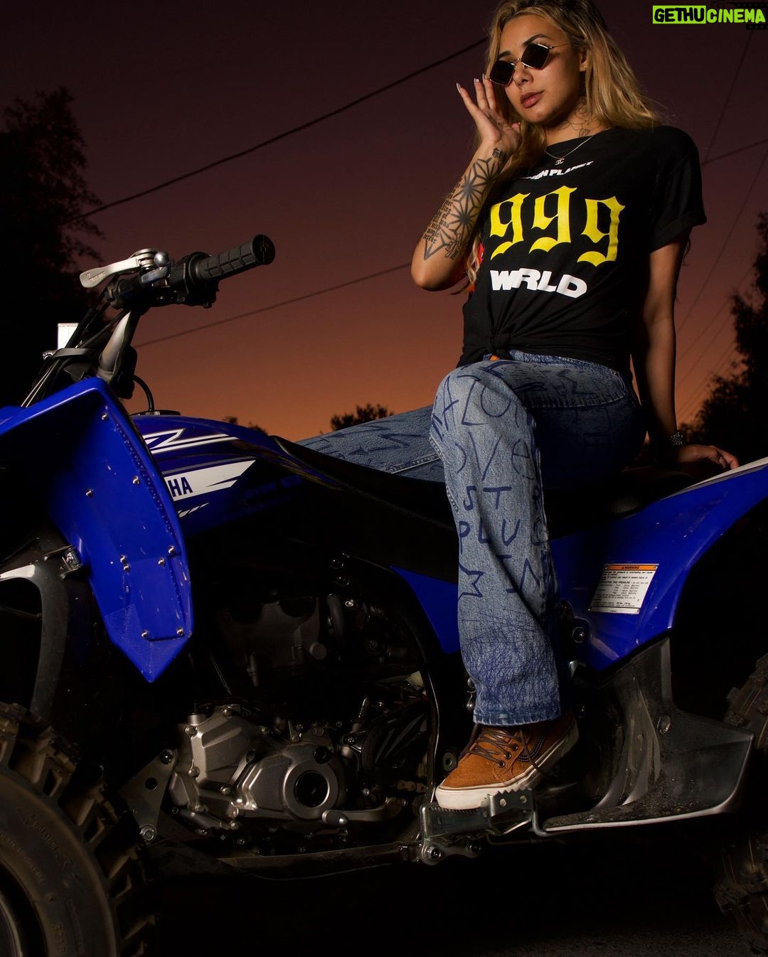 Juice WRLD Instagram - Stay fresh. New limited drop available @999.club 💕 juicewrld999.com link in my bio. Go crazy!