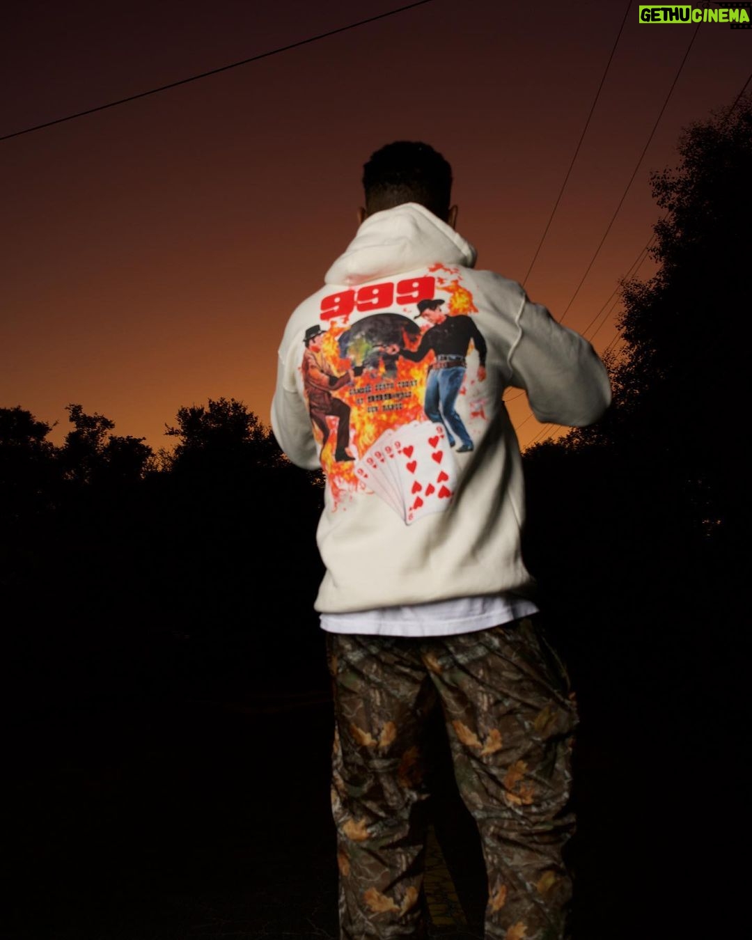 Juice WRLD Instagram - Stay fresh. New limited drop available @999.club 💕 juicewrld999.com link in my bio. Go crazy!