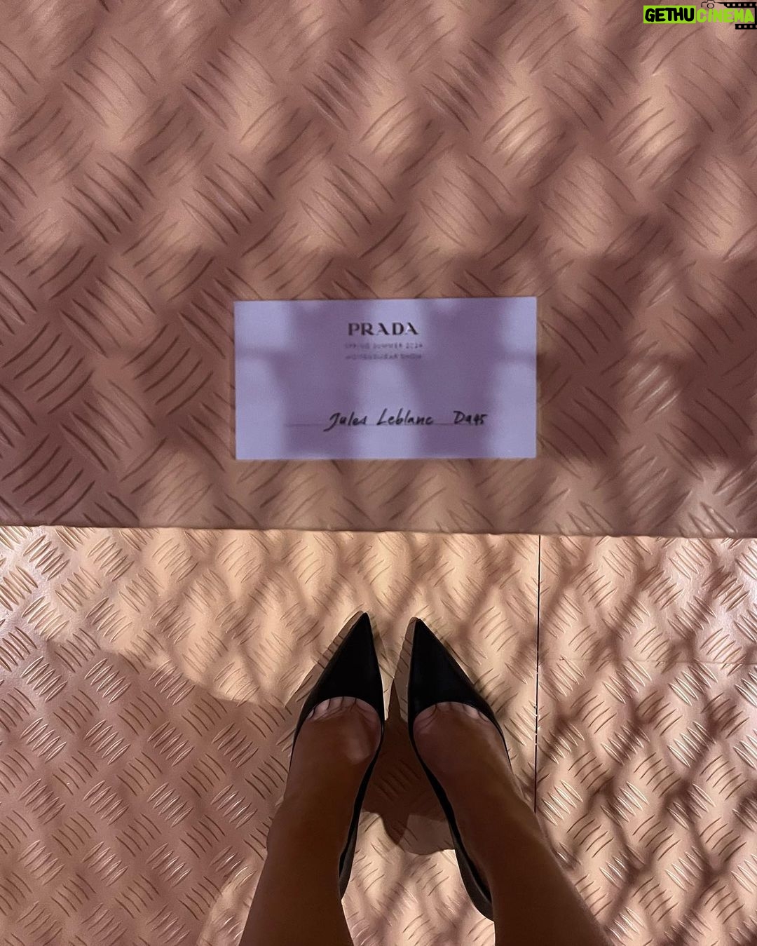 Jules LeBlanc Instagram - lovely show thank you @prada #PradaSS24 🤍🤍 Milan, Italy