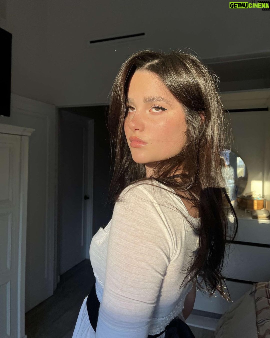 Julianna LeBlanc - 852.1K Likes -