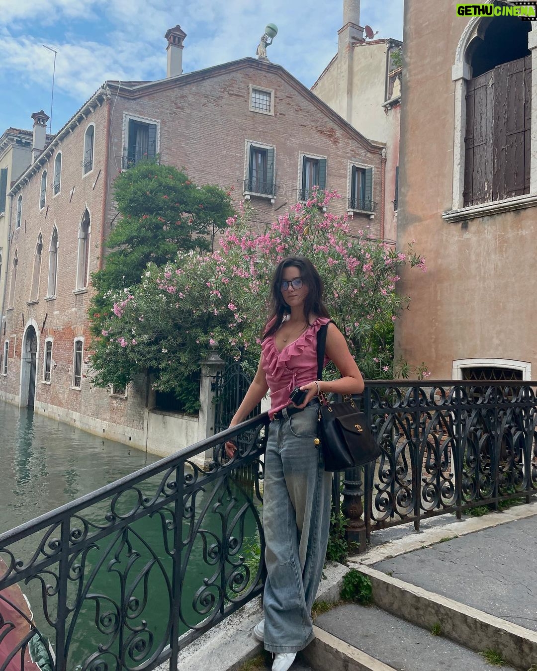 Jules LeBlanc Instagram - posted another vlog💼 Venice, Italy