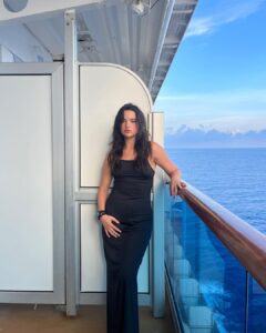 Jules LeBlanc Instagram - somehow i’m on a cruise🗣🗣 Roatan, Honduras