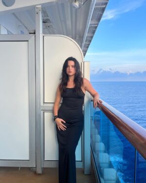 Julianna LeBlanc Instagram - somehow i’m on a cruise🗣🗣