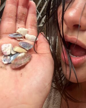 Julianna LeBlanc Instagram - 🐚🪸🪷🌾💐🌺🌸🦪