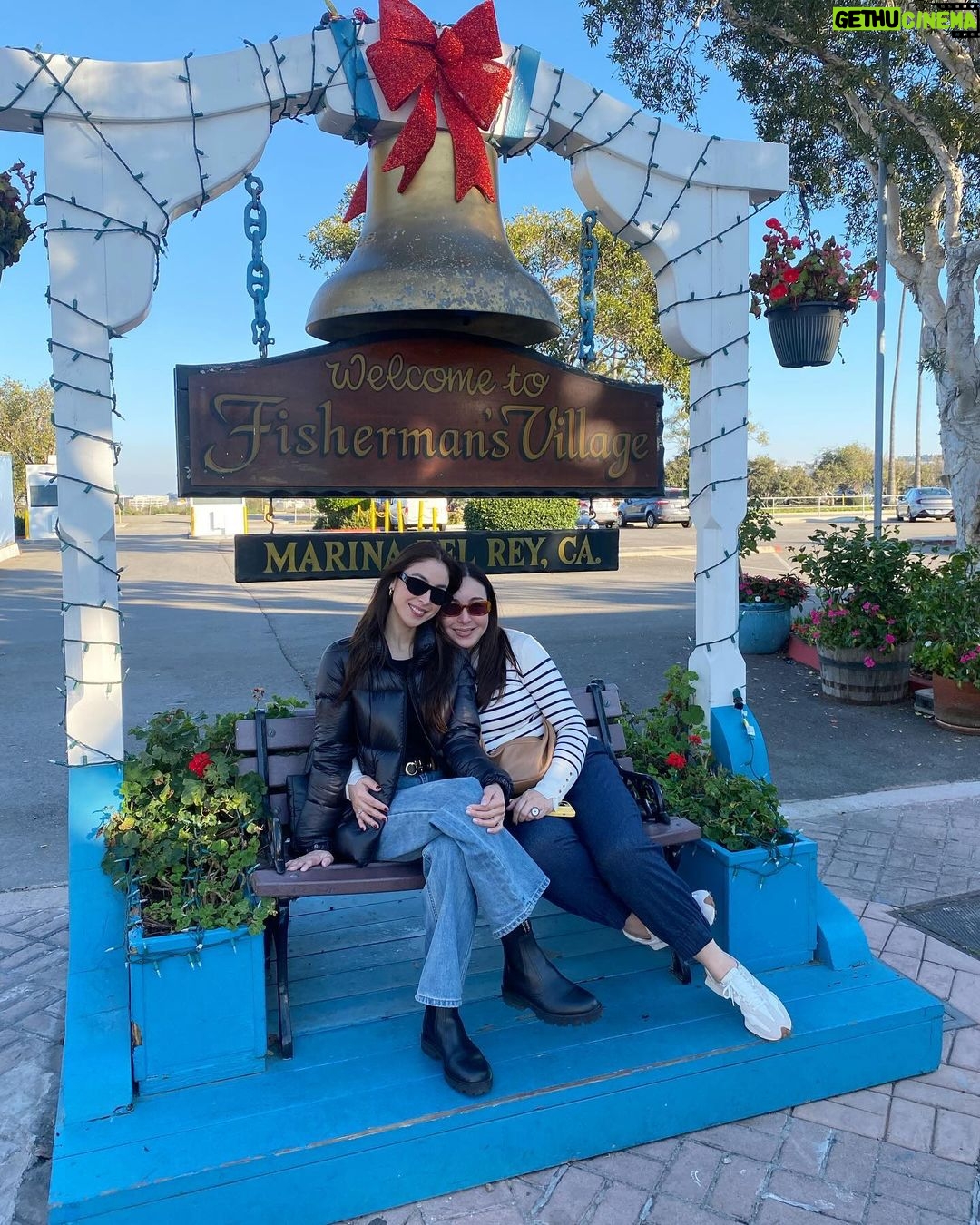 Julia Barretto Instagram - Christmas day 🤍