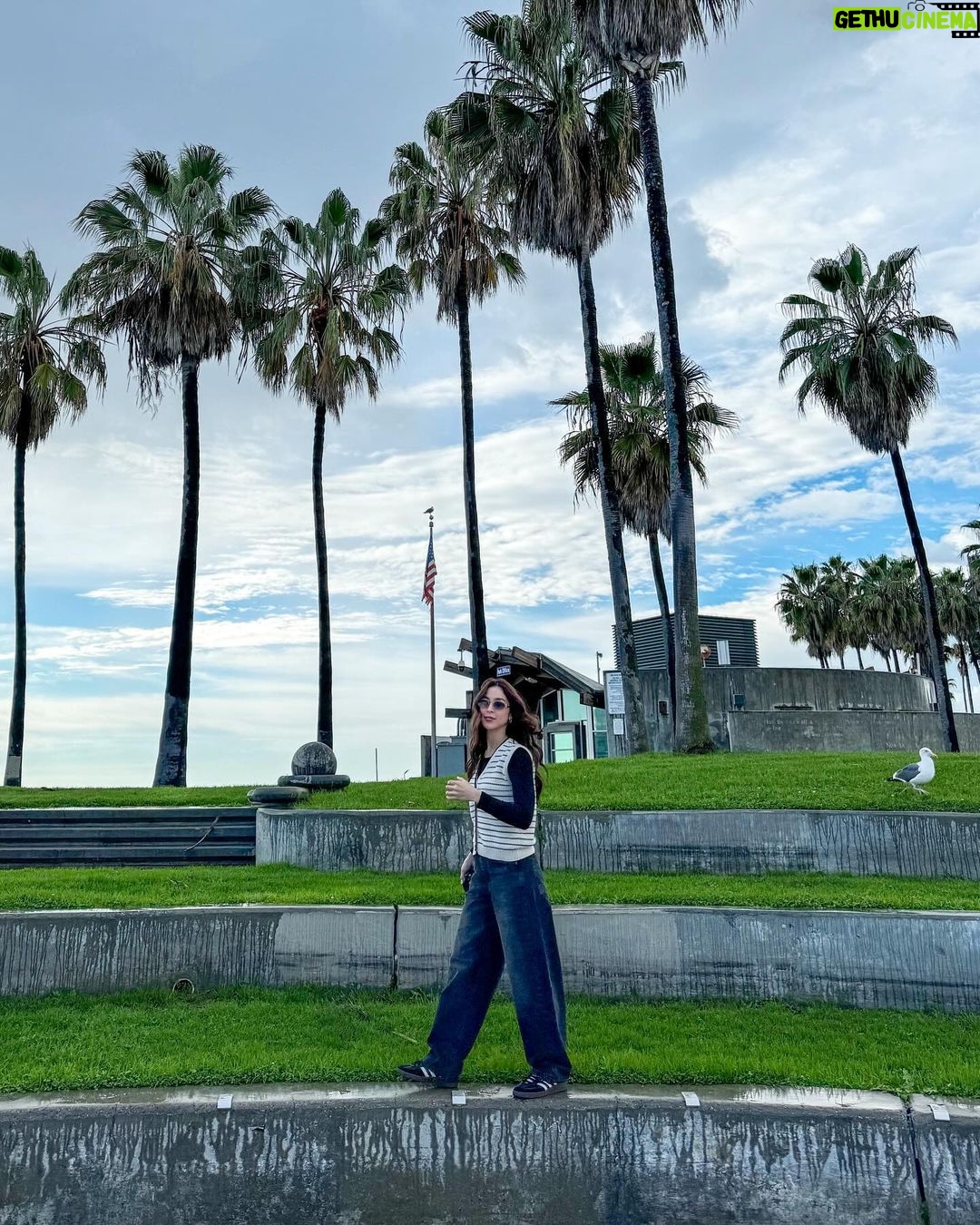 Julia Barretto Instagram - rainy sunny LA 🌦️