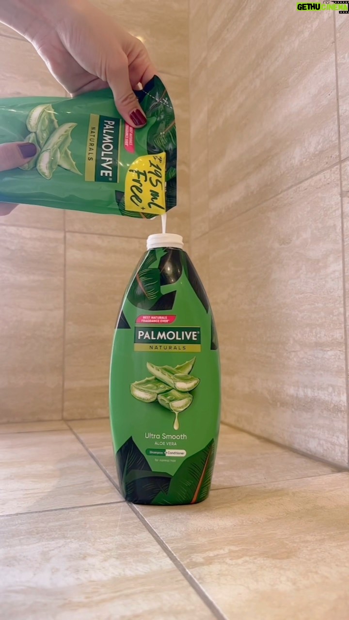 Julia Barretto Instagram - Itβs that time of the month β to refill my @palmoliveph bottle π