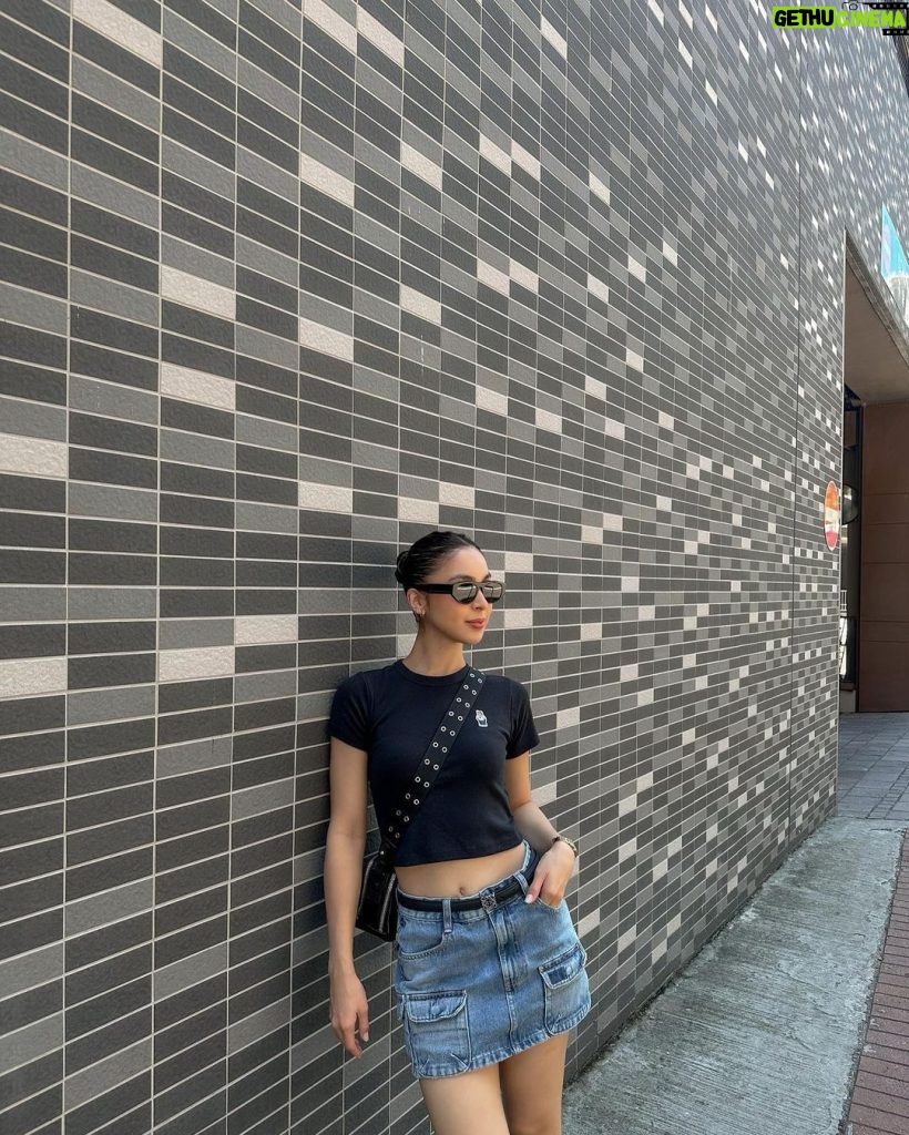 Julia Barretto Instagram - Always a good idea 🌳 Hong Kong
