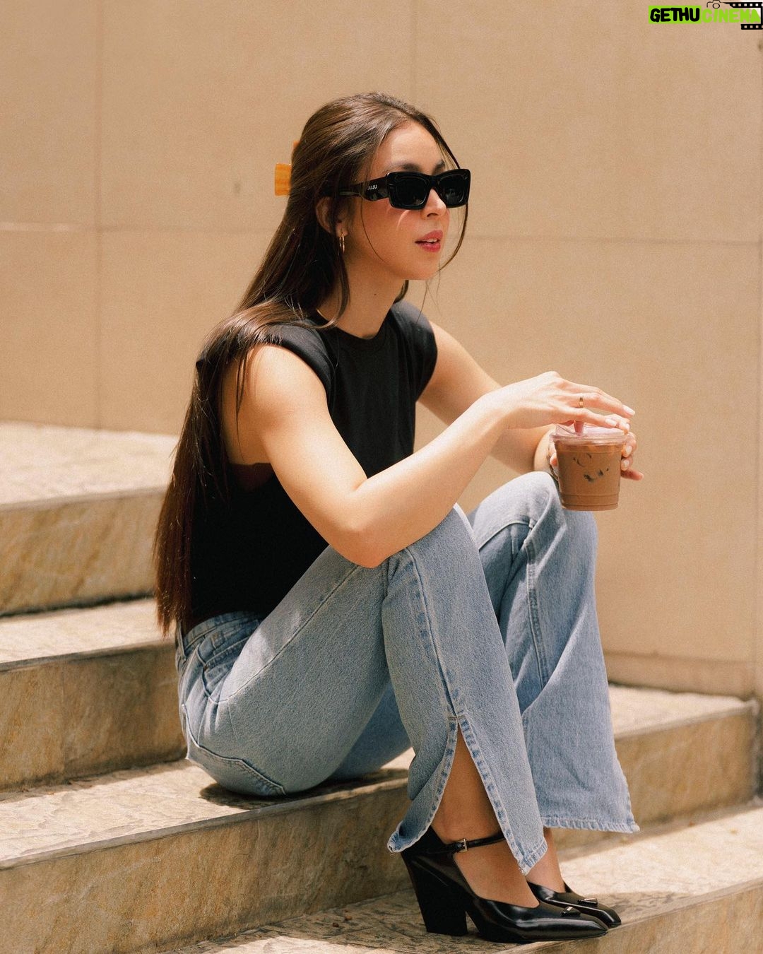 Julia Barretto - 259.4K Likes - Meet Aurora. Our new hair clip collection available starting tomorrow 🛍️ @thejujuclub.co