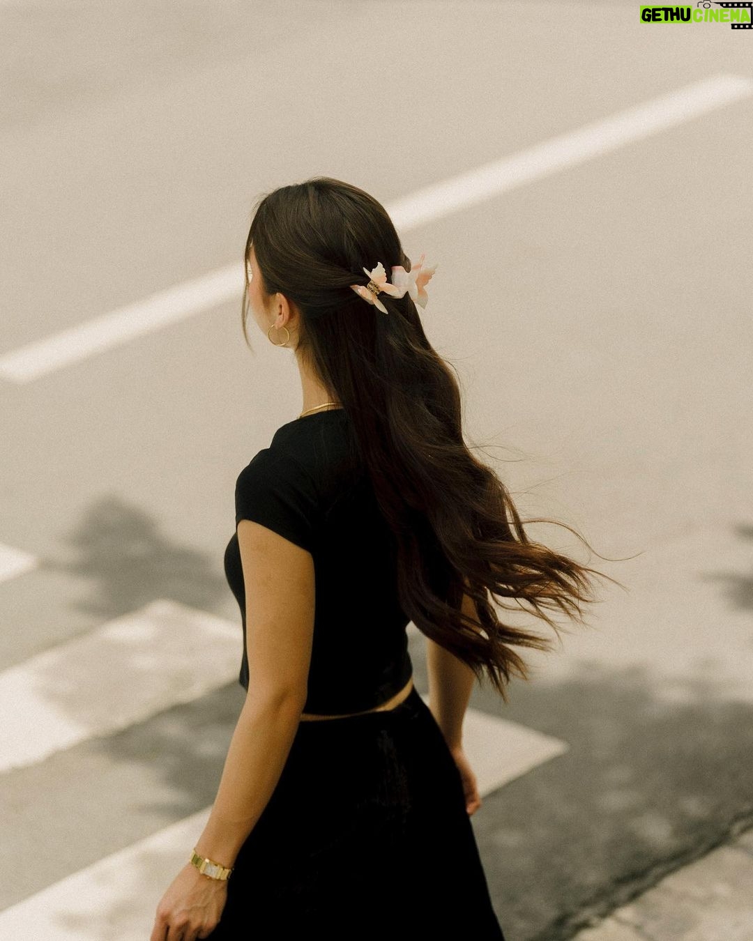 Julia Barretto - 259.4K Likes - Meet Aurora. Our new hair clip collection available starting tomorrow 🛍️ @thejujuclub.co