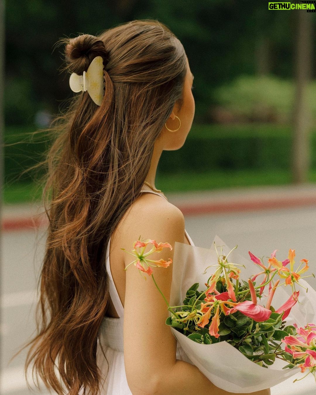 Julia Barretto - 259.4K Likes - Meet Aurora. Our new hair clip collection available starting tomorrow 🛍️ @thejujuclub.co