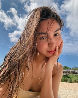 Julia Barretto Instagram - 😌😌😌