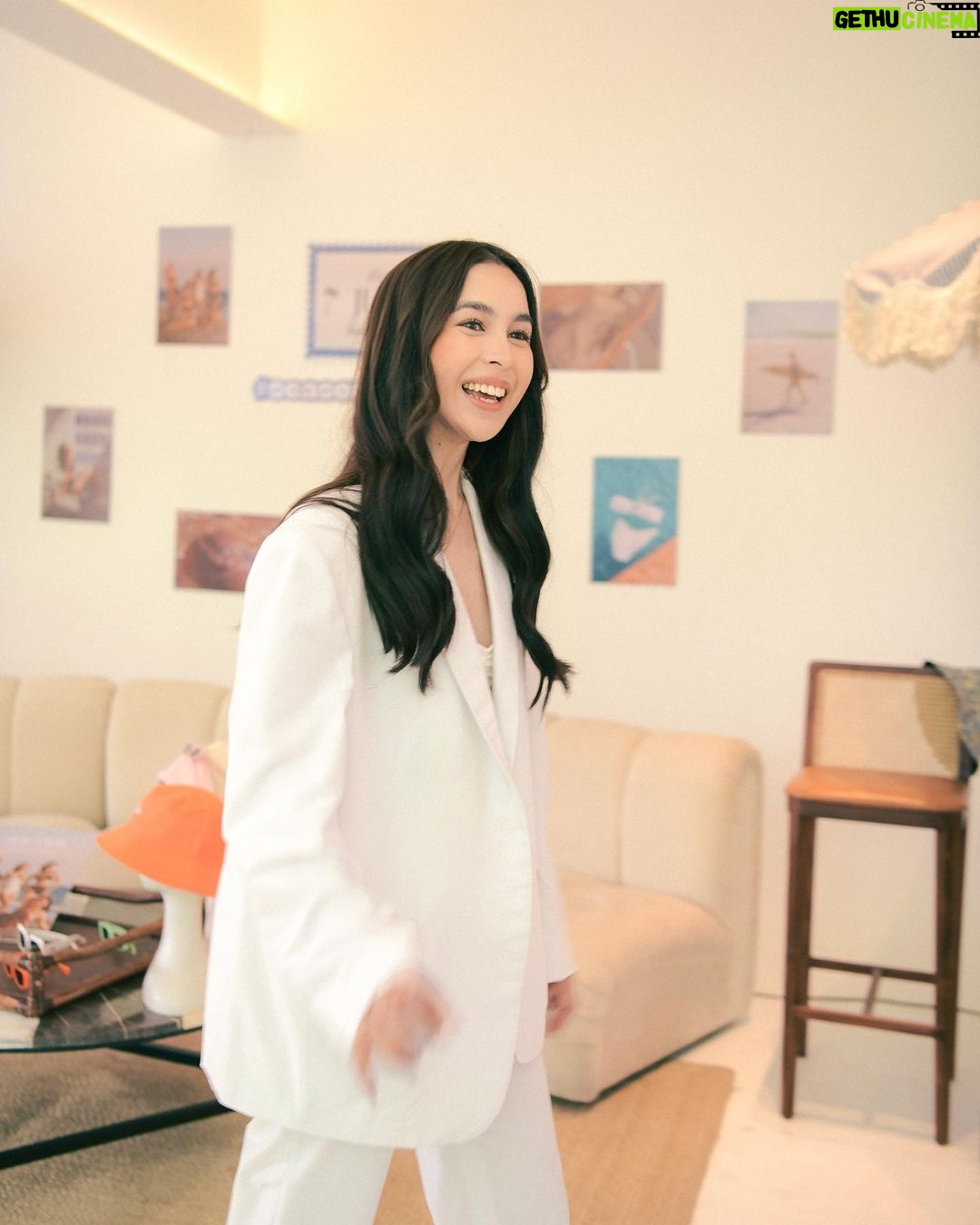 Julia Barretto Instagram - That was such a fun launch for our @thejujuclub.co swimwear collection 🌴 Thank you to everyone who joined us for this very special day. Definitely an afternoon to remember 🤍