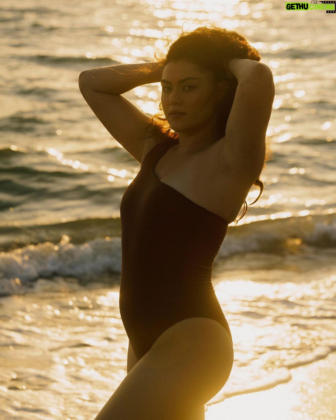 Julia Barretto - 311.1K Likes - Juju Swim 🌴 @thejujuclub.co
Now available on our official website, Shopee and Lazada 🛒