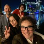 Julia Louis-Dreyfus Instagram - A very lovely @veephbo reunion. @mrsimonblackwell @mrchrisaddison @georgiapudding ❤️