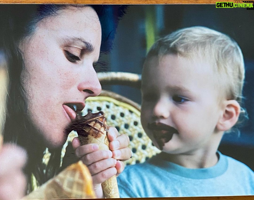 Julia Louis-Dreyfus Instagram - This tiny ice cream chomping whippersnapper turns 24 today. When/how did this happen? Happy birthday darling @charlie_hall and thanks for kinda sharing your cone with me. Love you infinitely.