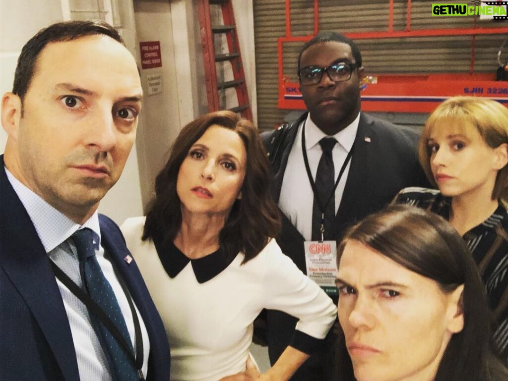 Julia Louis-Dreyfus Instagram - Can't wait to reunite with these hilarious motherfuckers. Sign up at the link in bio for the #VeepReunion TONIGHT at 6 PM CT! @wisdems