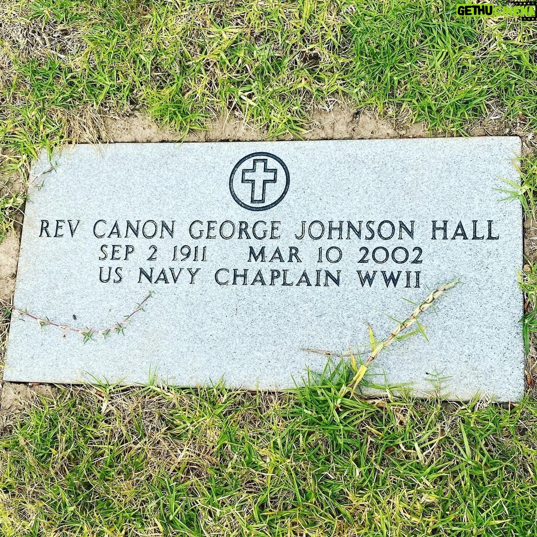 Julia Louis-Dreyfus Instagram - My father-in-law, Rev George Hall. Happy Memorial Day