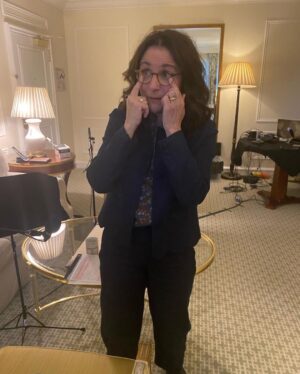 Julia Louis-Dreyfus Instagram - Cake for Carol. Love for Carol. Overcome with Carol. ❤️ @lemonadamedia #wiserthanme