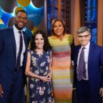 Julia Louis-Dreyfus Instagram - When @officialjld stops by you know it’s going to be a GOOD week! ❤️
