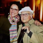 Julia Louis-Dreyfus Instagram - Rest in peace @thenormanlear. You are my hero.