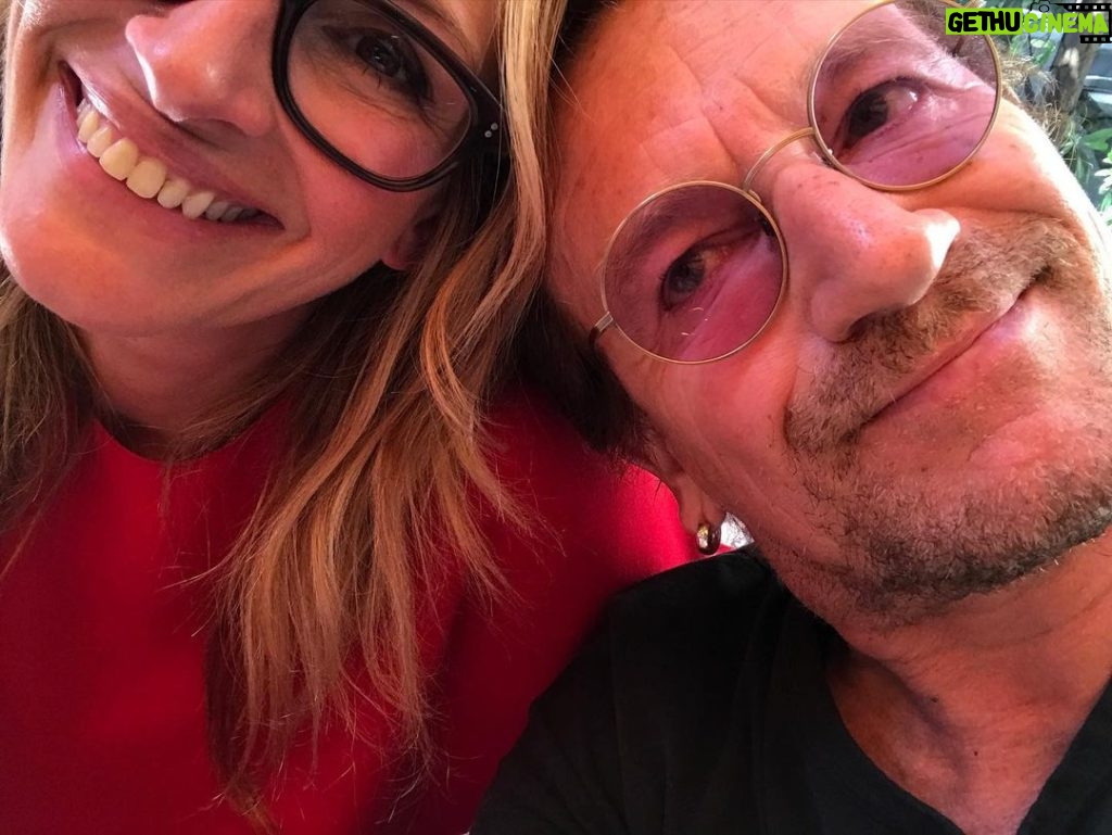 Julia Roberts Instagram - Happy Birthday to this wonderful fella! And a very happy Mother’s Day to all the mothering hearts of the world. 🌸 #stayhome #lovethemamas #luckymama