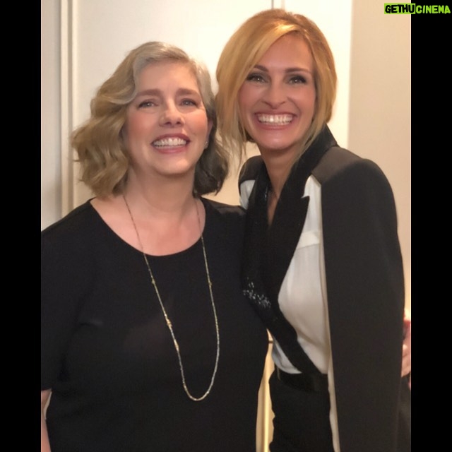 Julia Roberts - 475.7K Likes - Me and my wonderful Sister! All dressed up and now- no place to go!👭
#nationalsiblingsday #stayhome #weareinthistogether