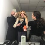 Julia Roberts Instagram - A glimpse of my left handed life 🤹‍♀️ with @sergenormant and @geneviveherr Happy Lefty Day. 🥳