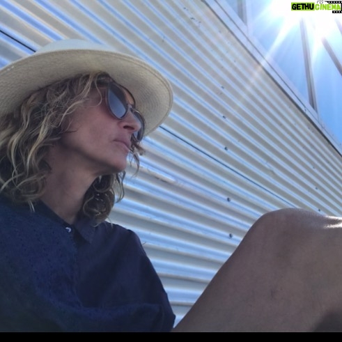 Julia Roberts - 293.6K Likes - August ☀️